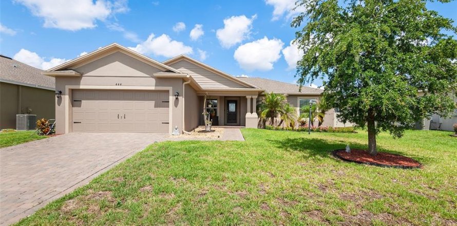 Casa en Auburndale, Florida 3 dormitorios, 170.38 m2 № 2203358