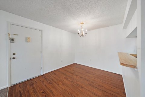 Condo in Sarasota, Florida, 2 bedrooms  № 1907555 - photo 13