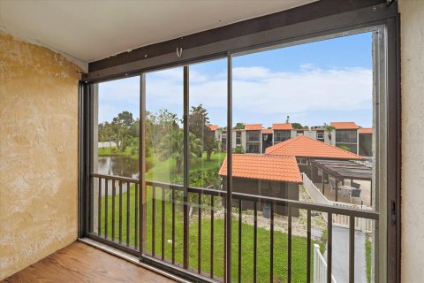 Condo in Sarasota, Florida, 2 bedrooms  № 1907555 - photo 5