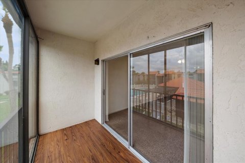 Condo in Sarasota, Florida, 2 bedrooms  № 1907555 - photo 3