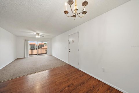 Condo in Sarasota, Florida, 2 bedrooms  № 1907555 - photo 10