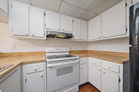Condo in Sarasota, Florida, 2 bedrooms  № 1907555 - photo 17