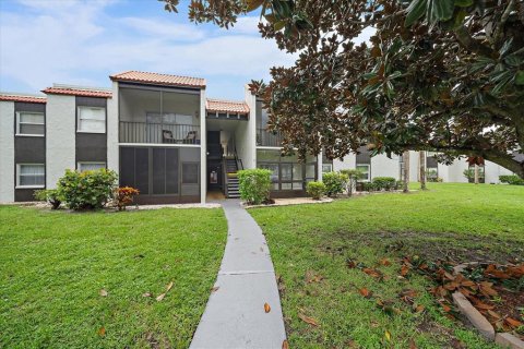 Condo in Sarasota, Florida, 2 bedrooms  № 1907555 - photo 1