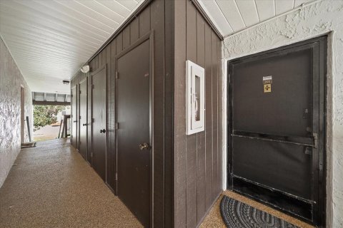 Condo in Sarasota, Florida, 2 bedrooms  № 1907555 - photo 2