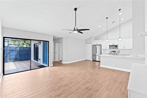 Дом в Гринакрес, Флорида 3 спальни, 123.75м2 № 2066345