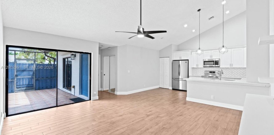 Casa en Greenacres, Florida 3 dormitorios, 123.75 m2 № 2066345