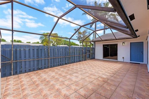 Casa en venta en Greenacres, Florida, 3 dormitorios, 123.75 m2 № 2066345 - foto 18