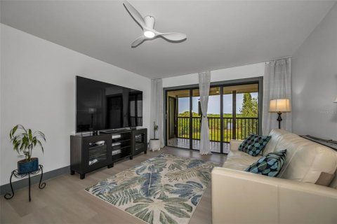 Condominio en venta en Saint Petersburg, Florida, 2 dormitorios, 118.91 m2 № 2152083 - foto 4