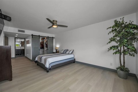 Condominio en venta en Saint Petersburg, Florida, 2 dormitorios, 118.91 m2 № 2152083 - foto 23