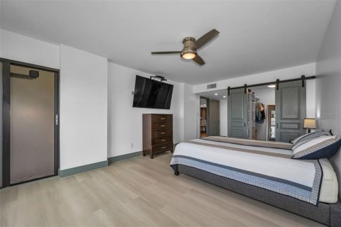 Condominio en venta en Saint Petersburg, Florida, 2 dormitorios, 118.91 m2 № 2152083 - foto 24
