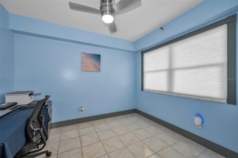 Condominio en venta en Saint Petersburg, Florida, 2 dormitorios, 118.91 m2 № 2152083 - foto 27