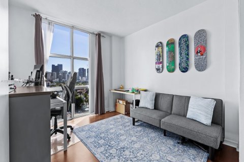 Купить кондоминиум в Майами, Флорида 2 спальни, 82.96м2, № 1972750 - фото 10