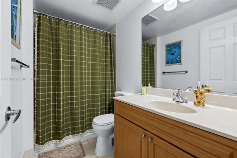 Купить кондоминиум в Майами, Флорида 2 спальни, 82.96м2, № 1972750 - фото 9