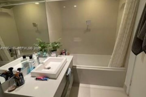 Condominio en venta en Miami, Florida, 1 dormitorio, 70.23 m2 № 2090697 - foto 8