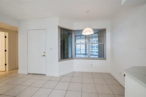 Condo in Port Orange, Florida, 3 bedrooms  № 1521491 - photo 6