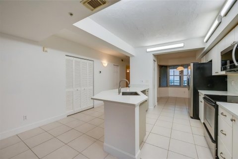 Condo in Port Orange, Florida, 3 bedrooms  № 1521491 - photo 9