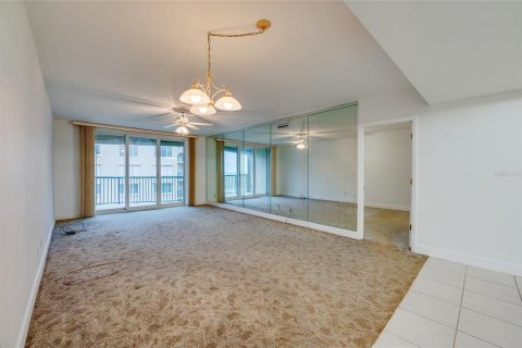 Condo in Port Orange, Florida, 3 bedrooms  № 1521491 - photo 12