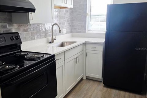 Condominio en alquiler en Orlando, Florida, 1 dormitorio, 61.41 m2 № 1762282 - foto 6