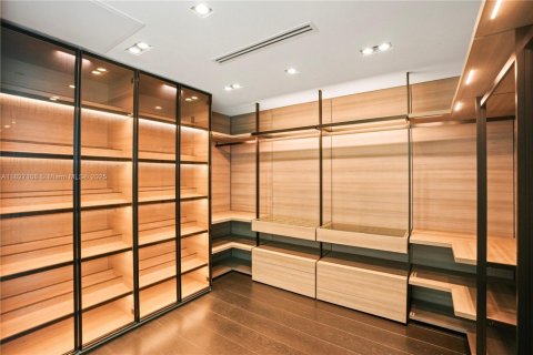 Condo in Miami, Florida, 4 bedrooms  № 1929559 - photo 29