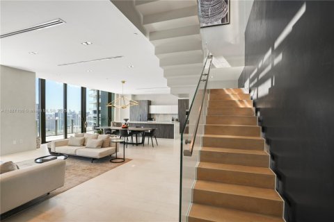 Condo in Miami, Florida, 4 bedrooms  № 1929559 - photo 16