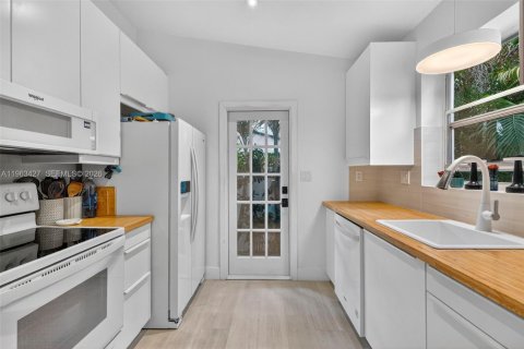 Купить земельный участок в Форт-Лодердейл, Флорида № 2025309 - фото 12