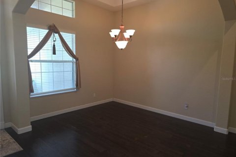 House in Auburndale, Florida 4 bedrooms, 263.29 sq.m. № 2378153 - photo 7