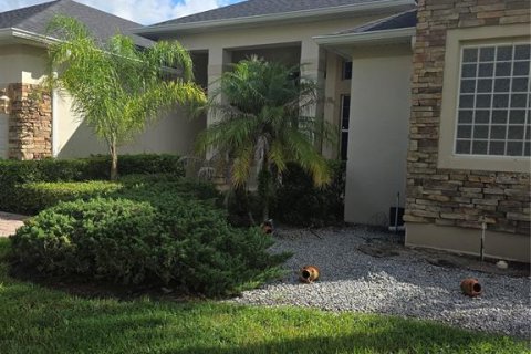 House in Auburndale, Florida 4 bedrooms, 263.29 sq.m. № 2378153 - photo 3