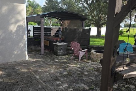 House in Auburndale, Florida 4 bedrooms, 263.29 sq.m. № 2378153 - photo 25
