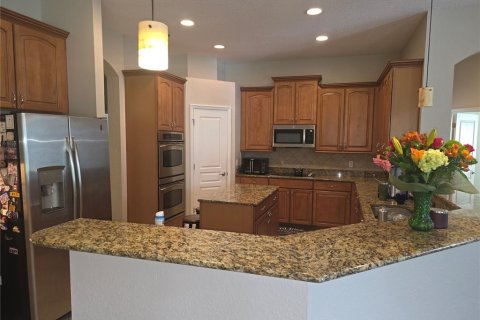 House in Auburndale, Florida 4 bedrooms, 263.29 sq.m. № 2378153 - photo 12