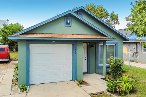 Villa ou maison à vendre à Orlando, Floride: 3 chambres, 113.99 m2 № 2419042 - photo 4
