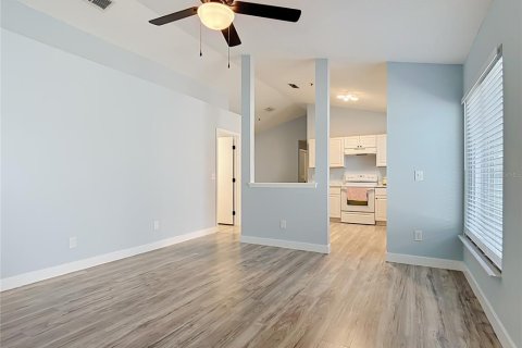 Villa ou maison à vendre à Orlando, Floride: 3 chambres, 113.99 m2 № 2419042 - photo 11