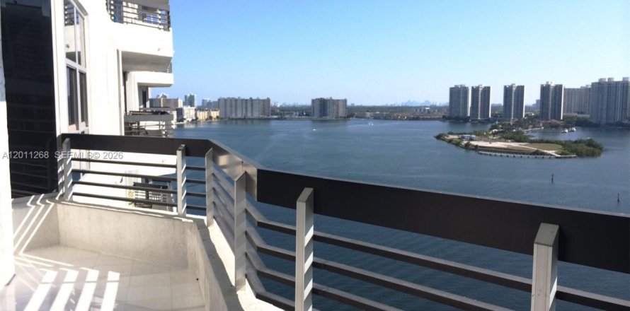 Condo in Aventura, Florida, 2 bedrooms  № 2076664