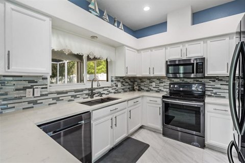 Villa ou maison à louer à Oldsmar, Floride: 3 chambres, 225.1 m2 № 2389427 - photo 7