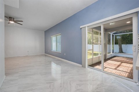Villa ou maison à louer à Oldsmar, Floride: 3 chambres, 225.1 m2 № 2389427 - photo 12
