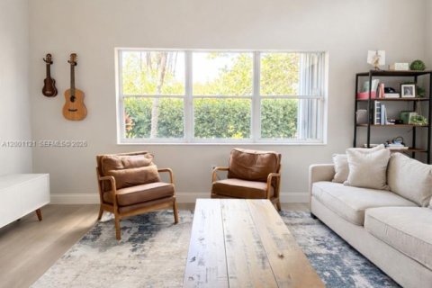 House in Hollywood, Florida 3 bedrooms, 178.28 sq.m. № 2065368 - photo 13