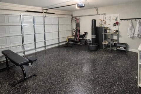 House in Hollywood, Florida 3 bedrooms, 178.28 sq.m. № 2065368 - photo 7