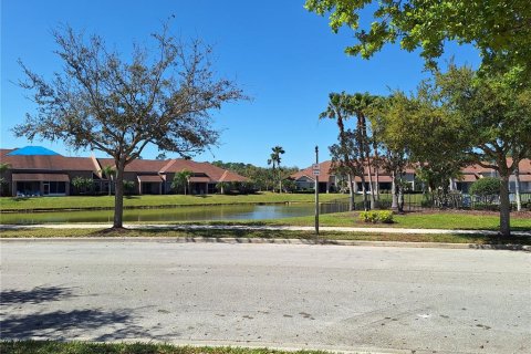 Touwnhouse à vendre à New Smyrna Beach, Floride: 2 chambres, 169.45 m2 № 2430610 - photo 5