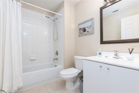 Touwnhouse à vendre à New Smyrna Beach, Floride: 2 chambres, 169.45 m2 № 2430610 - photo 26