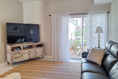 Touwnhouse à vendre à New Smyrna Beach, Floride: 2 chambres, 169.45 m2 № 2430610 - photo 14