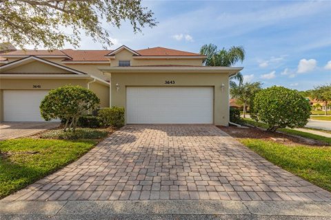 Touwnhouse à vendre à New Smyrna Beach, Floride: 2 chambres, 169.45 m2 № 2430610 - photo 4