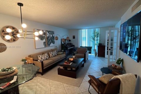 Copropriété à louer à Boca Raton, Floride: 2 chambres, 97.55 m2 № 1929517 - photo 18
