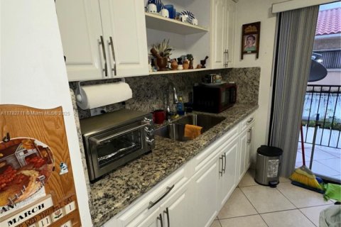 Condo in Hialeah, Florida, 2 bedrooms  № 1868761 - photo 6