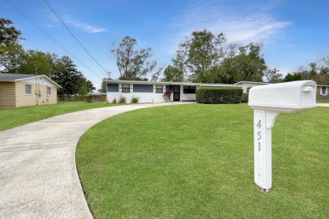House in Orange Park, Florida 3 bedrooms, 106.56 sq.m. № 841123 - photo 1