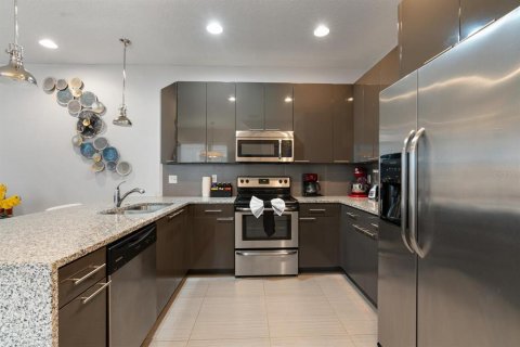 Touwnhouse à louer à Clermont, Floride: 3 chambres, 140.47 m2 № 2416471 - photo 9