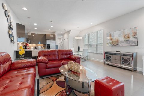 Touwnhouse à louer à Clermont, Floride: 3 chambres, 140.47 m2 № 2416471 - photo 6