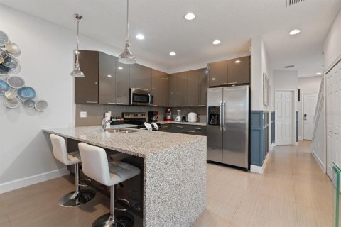 Touwnhouse à louer à Clermont, Floride: 3 chambres, 140.47 m2 № 2416471 - photo 7