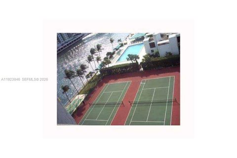 Copropriété à louer à Hallandale Beach, Floride: 1 chambre, 81.29 m2 № 1982150 - photo 21