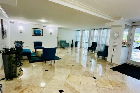 Copropriété à louer à Hallandale Beach, Floride: 1 chambre, 81.29 m2 № 1982150 - photo 16