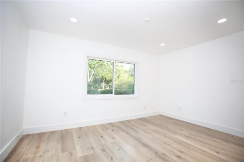 House in Clearwater, Florida 4 bedrooms, 201.97 sq.m. № 2199915 - photo 27