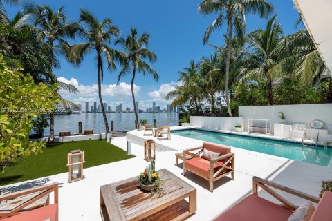Купить виллу или дом в Майами-Бич, Флорида 3 спальни, 295.24м2, № 2019345 - фото 22